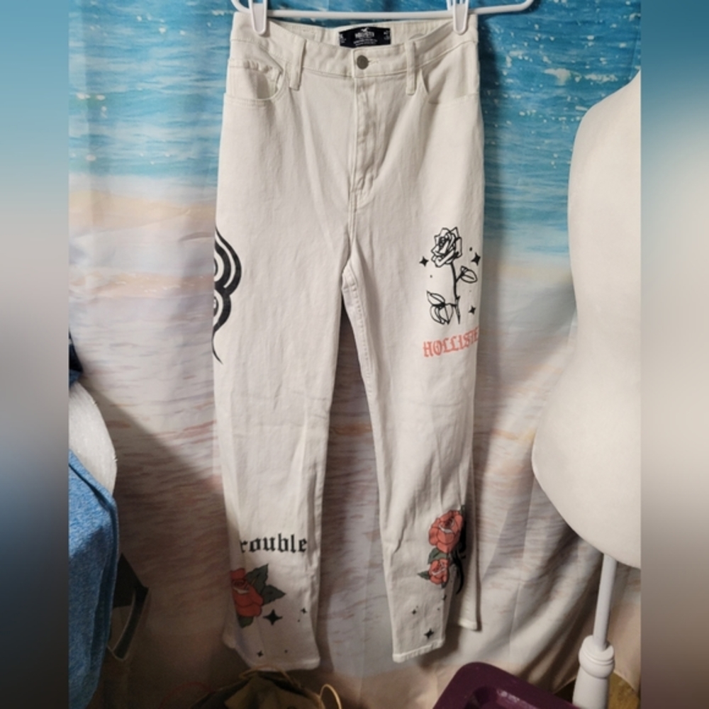 Hollister Ultra Highβ Rise Dad Jean 27x33 size 5L